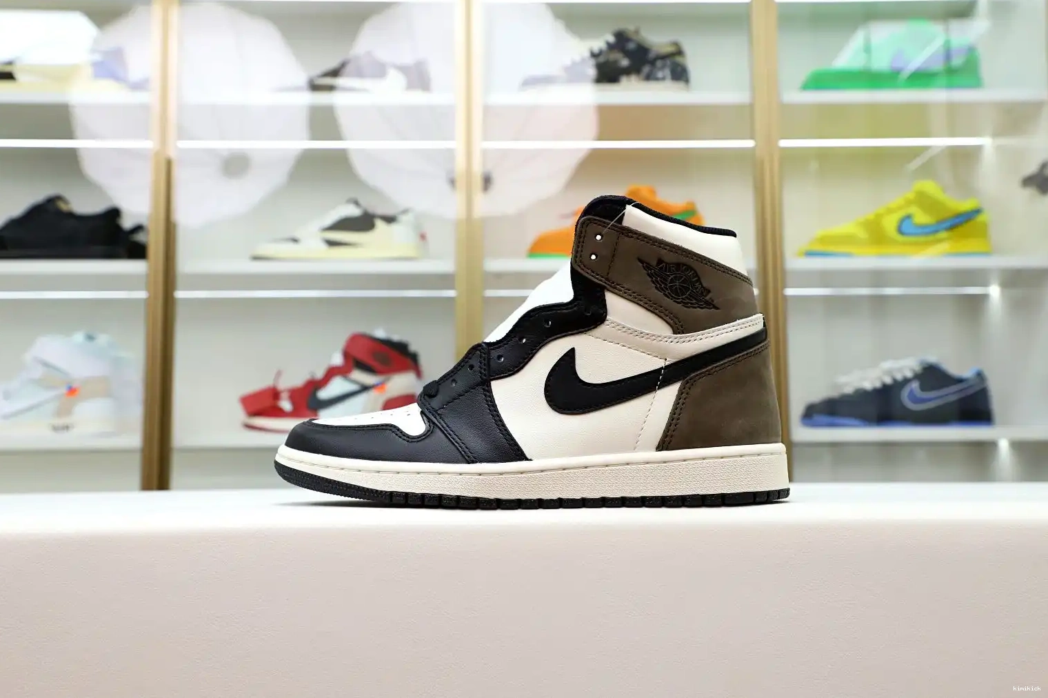1 HIGH JORDAN 'DARK RETRO AIR MOCHA' OG Kimikick 0504